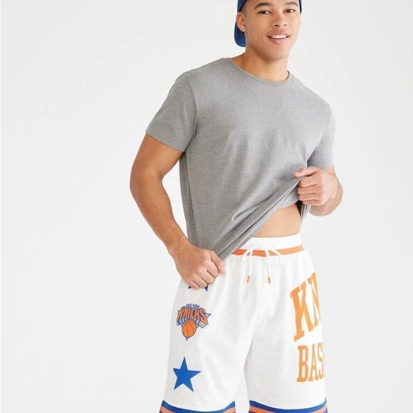 Ultra Game New York Knicks Mesh Shorts 8” White M NWT‎ IN PACKAGING - Picture 2 of 7